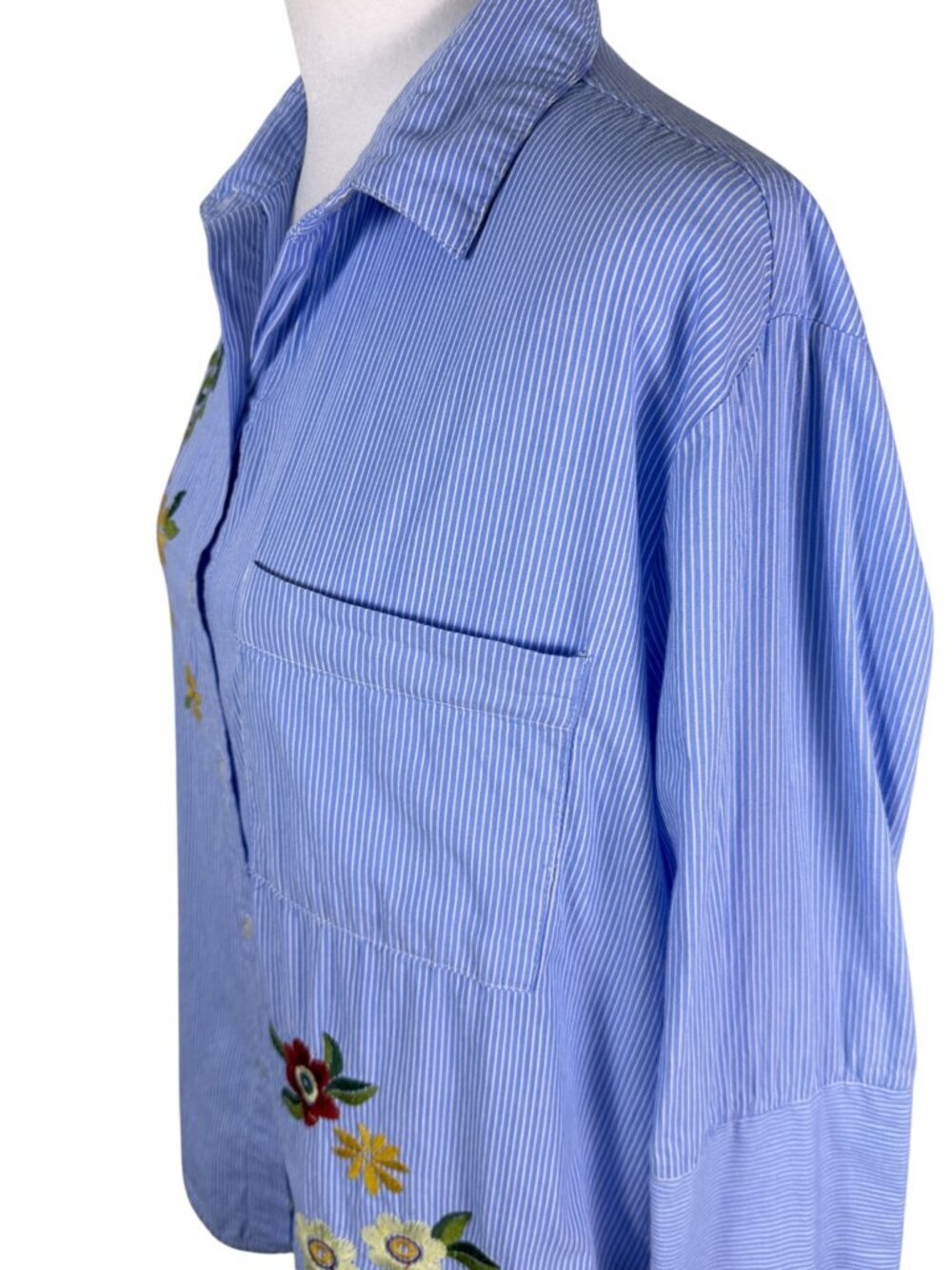 Giani Bini Blue Striped Floral Embroidered Button-Up Shirt | Size Est. L - Picture 10 of 12